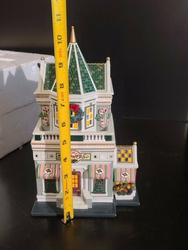 Petals And Stems Lighted House Dept. 56 Time to Celebrate Merryville Series 2004 - Picture 2 of 12