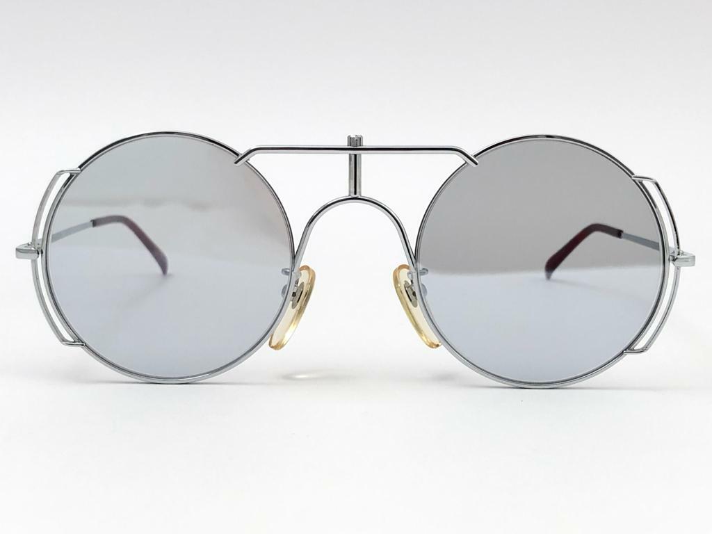 NEW VINTAGE ISSEY MIYAKE IM118 SLEEK SILVER BASQUIAT NEW VINTAGE ISSEY MIYAKE IM118 SLEEK SILVER BASQUIAT
