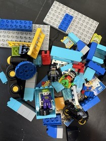 LEGO Duplo Batcave Challenge 10842 99% Complete W/ Box