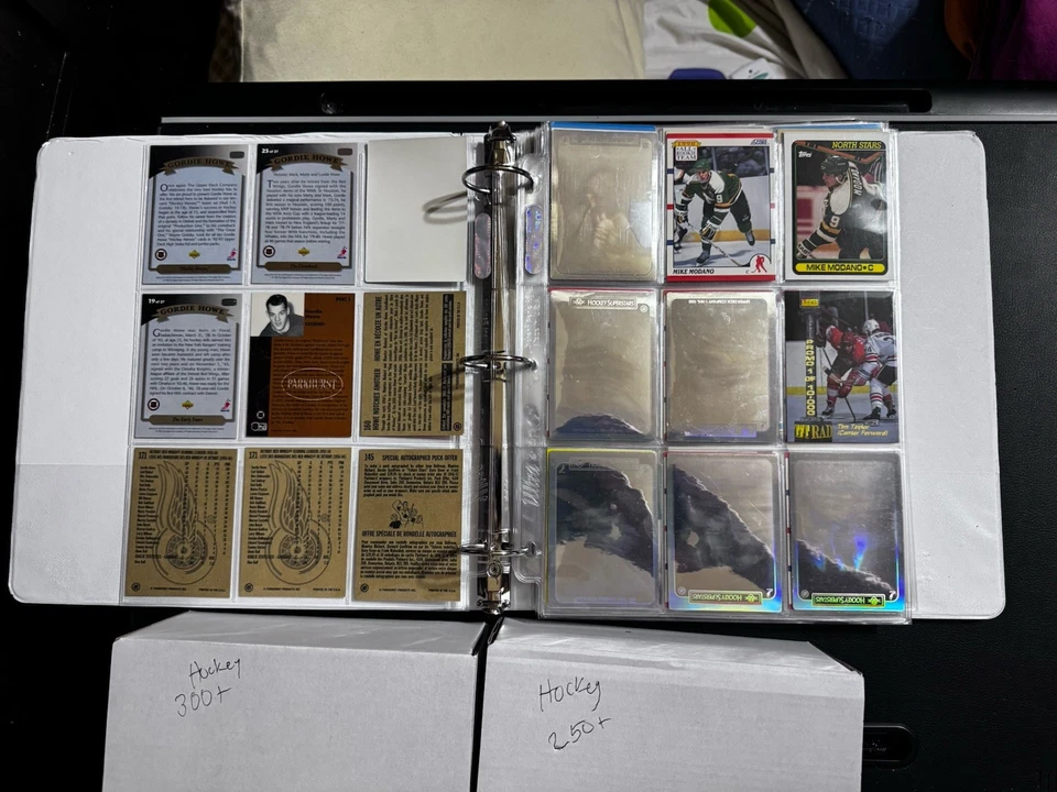 Lote de 685 + Tarjetas de Hockey - Carpeta Llena de Estrellas/Insertos/Novatos - Ver Fotos Foto 2 de 4