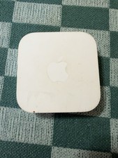 Apple AirPort Express 2nd Generation Wi-Fi Router / AirPlay Receiver A1392