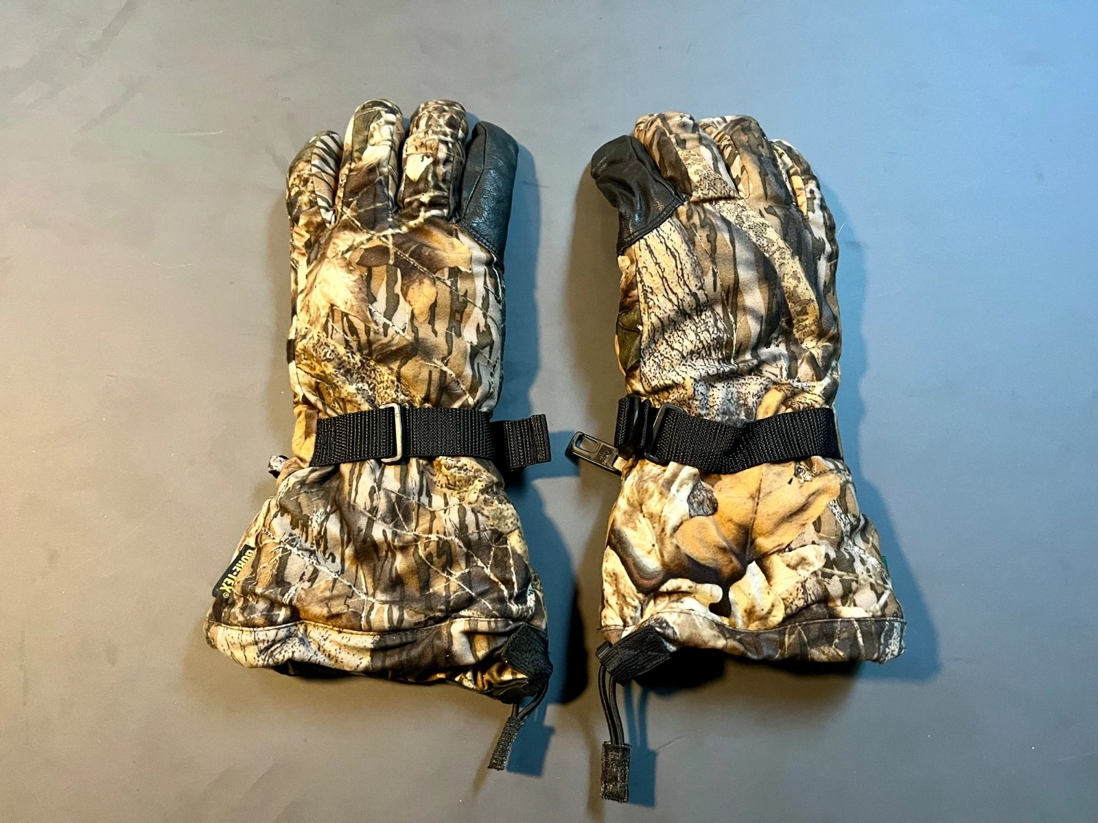 Cabelas GORETEX Insulated Leather Mossy Oak Camo Shooting Hunting Glove Large