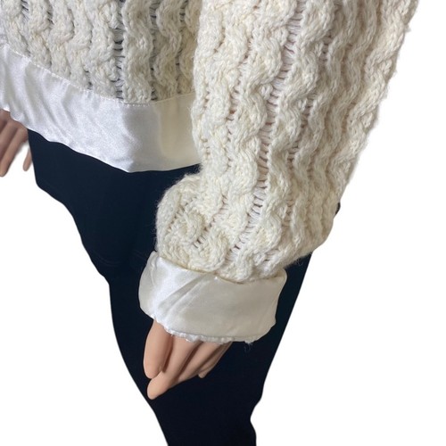 Vintage Moda International Cable Knit Sweater part Wool, satin like trim, Size M - Picture 13 of 16