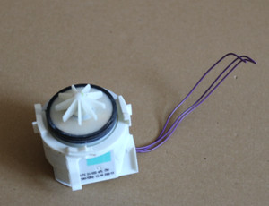 Neff Siemens Bosch Geschirrspüler Ablaufpumpe 00620774 Copreci BLP3 475.190