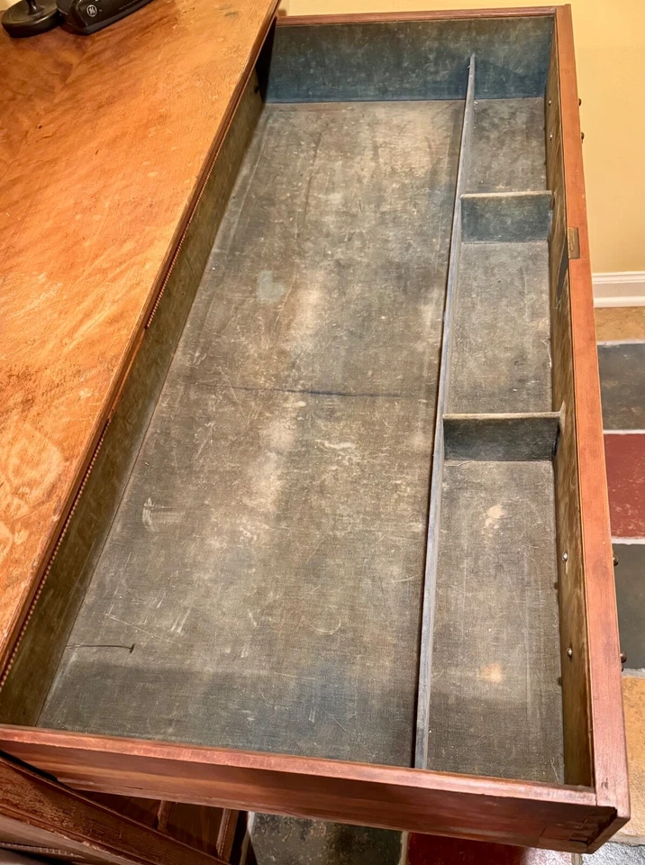 Antique Tiger Oak Bedroom Set – Dresser with Mirror & Matching Full-Size Bed - Image 2 of 4