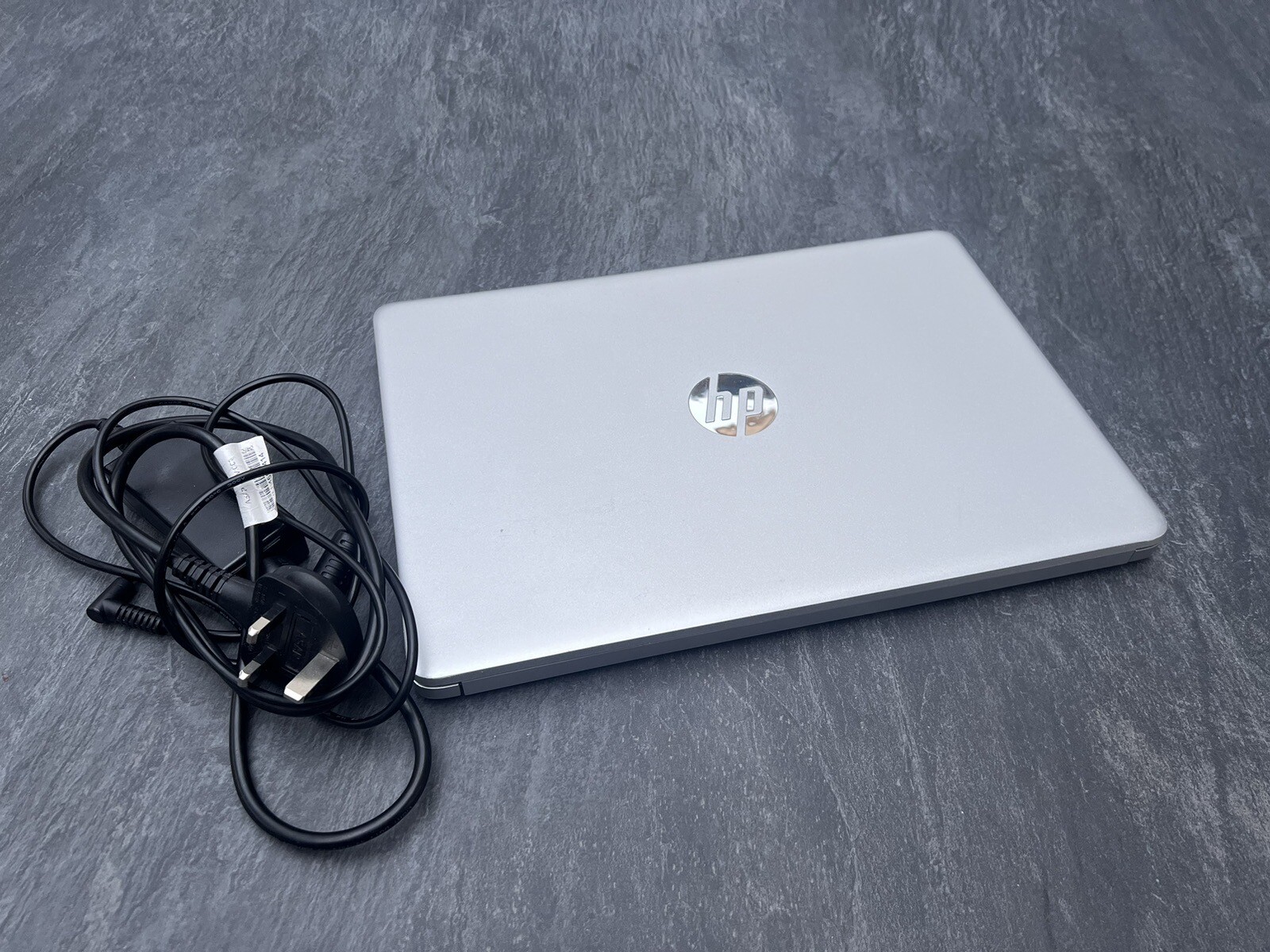 HP 14sDQ1505SA 14” 512GB, Intel Core i7 10th Gen 1.30GHz, 8GB Laptop