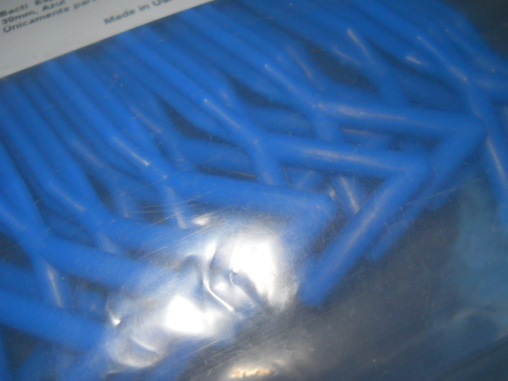 Pack of (25) VWR 30mm Blue Nonsterile Bacterial Cell Spreaders 60828