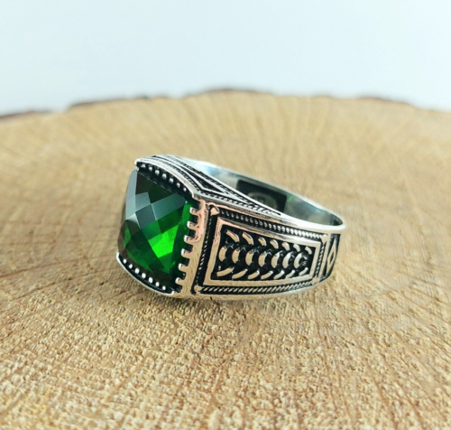 925 Sterling Silver Handmade Men's Ring with Square Shape Green Emerald Stone - Picture 1 of 8