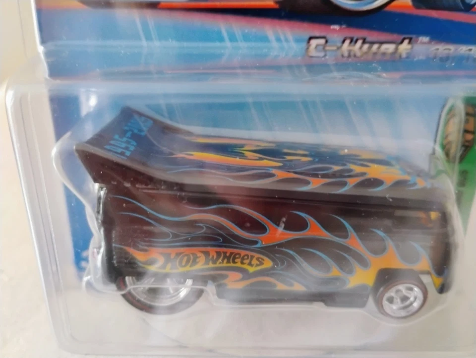 Autobús de arrastre VW Treasure Hunt #13 2005 Hot Wheels Foto 3 de 3