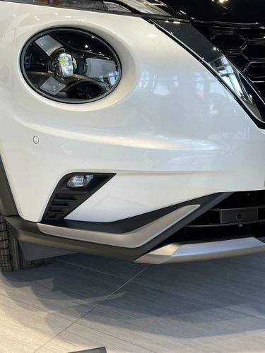 GENUINE NISSAN JUKE f16 2019 on FRONT BUMPER TRIMS - dark silver KE610 6P1DS