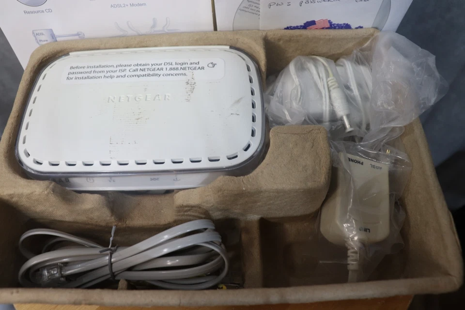 Netgear Broadband DM111PSP-100NAS Wired Single Ethernet Port ADSL2 Plus Modem - Image 4 of 4