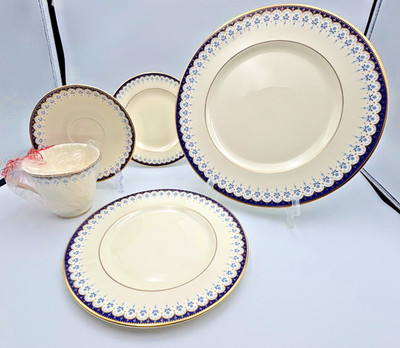 Minton Consort Bone China 5-Piece Place Setting Vintage England Gold Trim Set