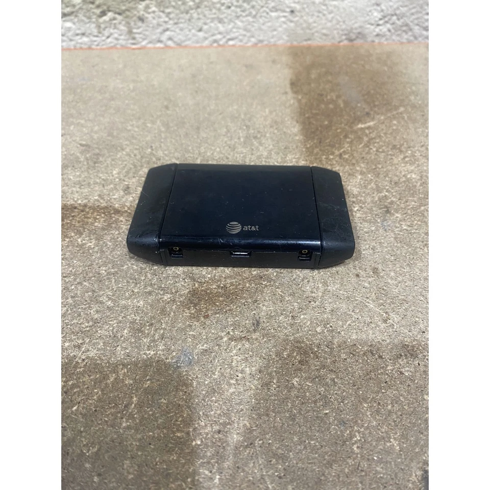 AT&T Sierra Wireless Mobile Hotspot Elevate 4G Router Black Wi-Fi Single-Band - Image 2 of 4