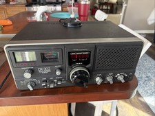 Realistic DX-302 Quartz Synthesized Communications Receiver