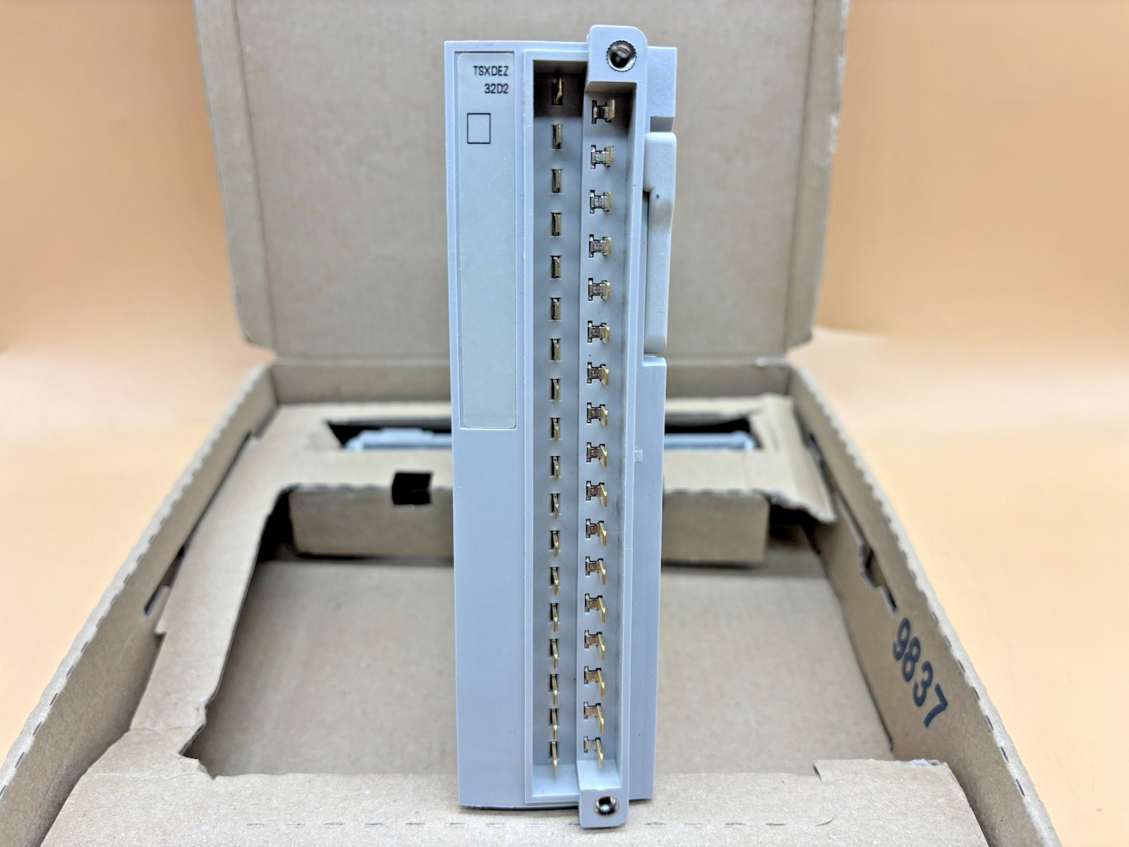 TSXDEZ32D2 module entree automate TSX Micro Schneider Electric TOR