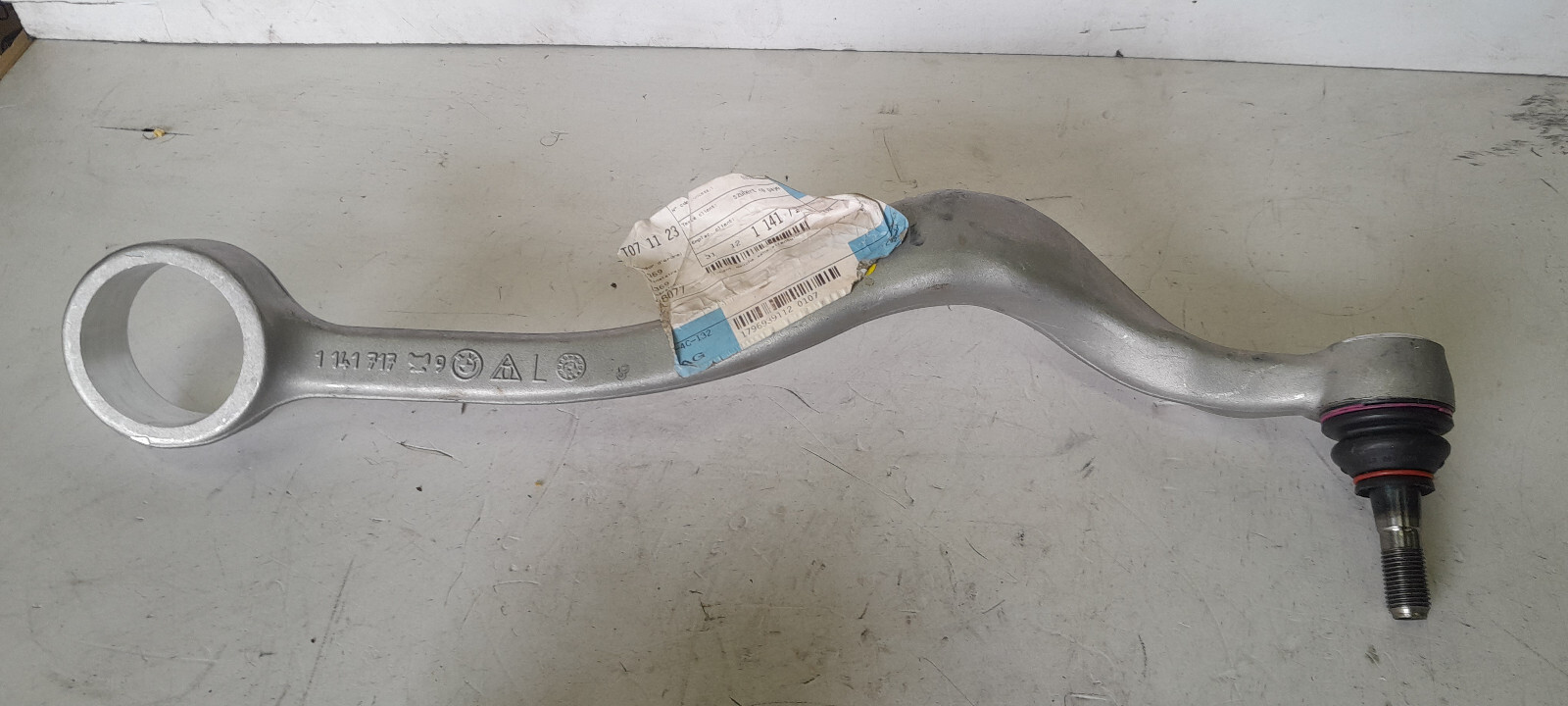 Bras de suspension AVG BMW E39 triangle inférieur train avant gauche neuf REF 1141717