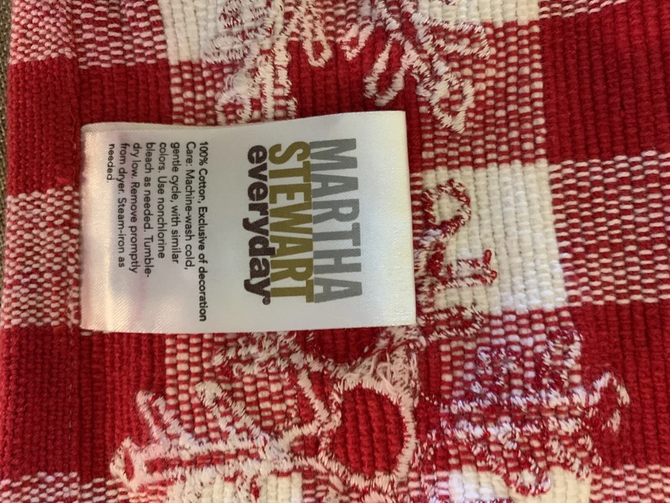 2004 Martha Stewart Red White Checkered Christmas Snowflakes Table Runner 68x14" - Image 3 of 3