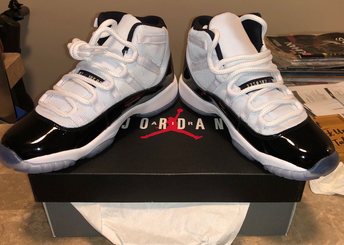Air Jordan 11 Retro (Concords) Size 5Y (GS) White Black-Concord