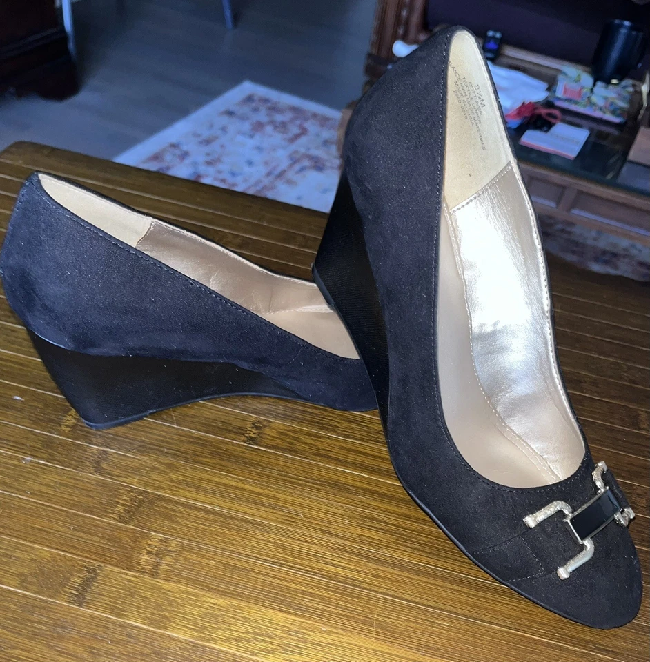 Tacones de cuña Bandolino para mujer de gamuza talla 81/2 Foto 4 de 4