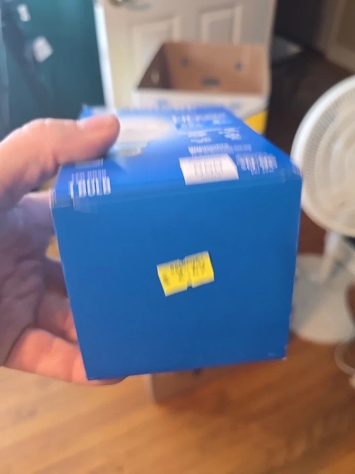 GE Refresh LED Daylight HD Light Bulb BR30 8W 65W Replacement 650 Lumen Dimmable - Image 3 of 4