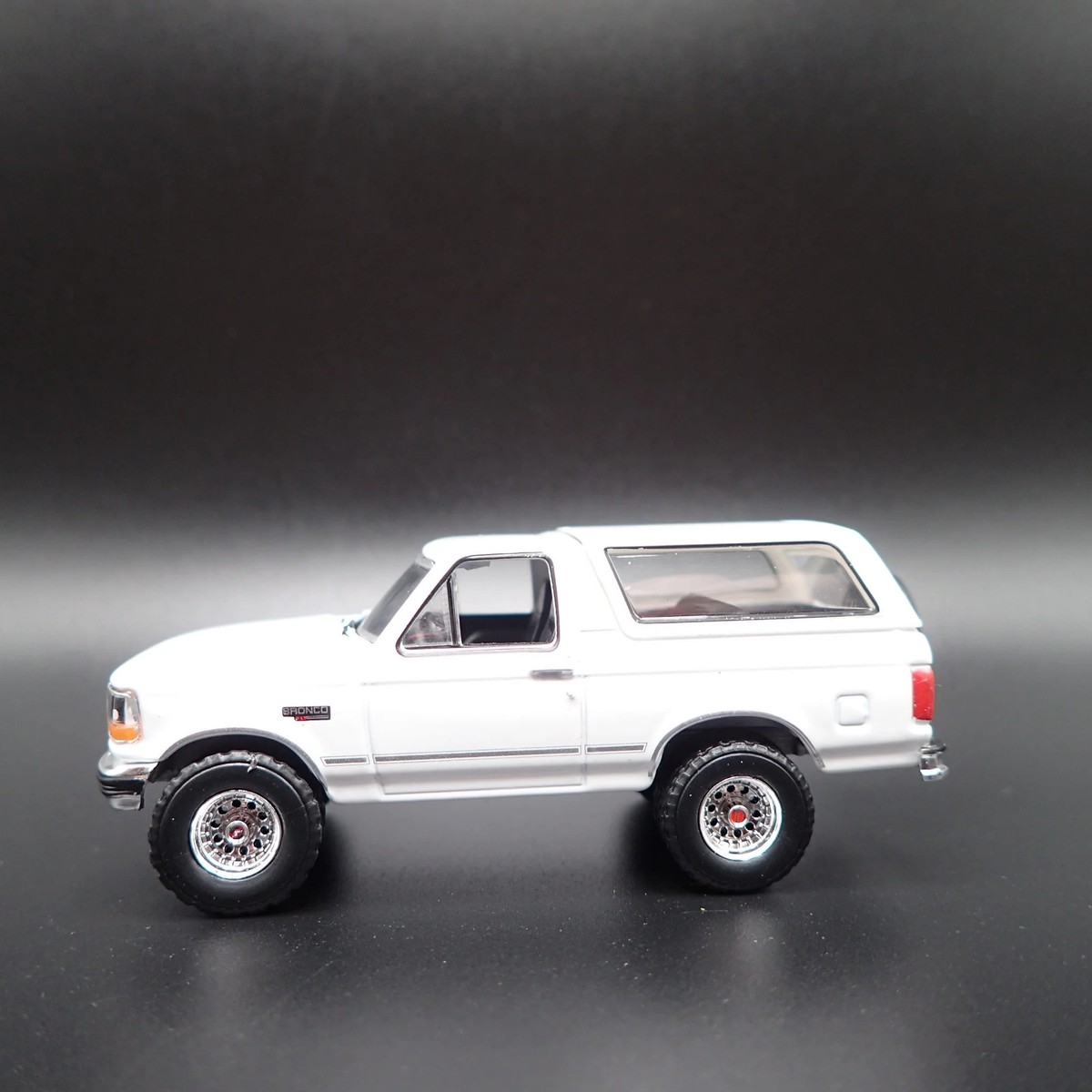 1993 93 FORD BRONCO XLT OJ SIMPSON / AL COWLINGS 1:64 SCALE