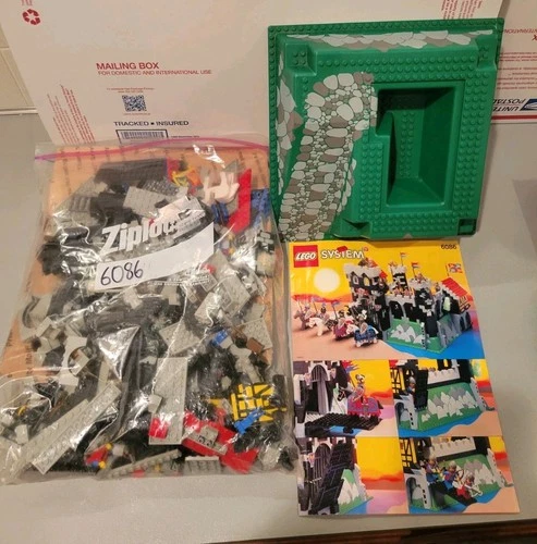 Lego 6086 Black Knights: Dungeon Master’s Castle w/ Instructions