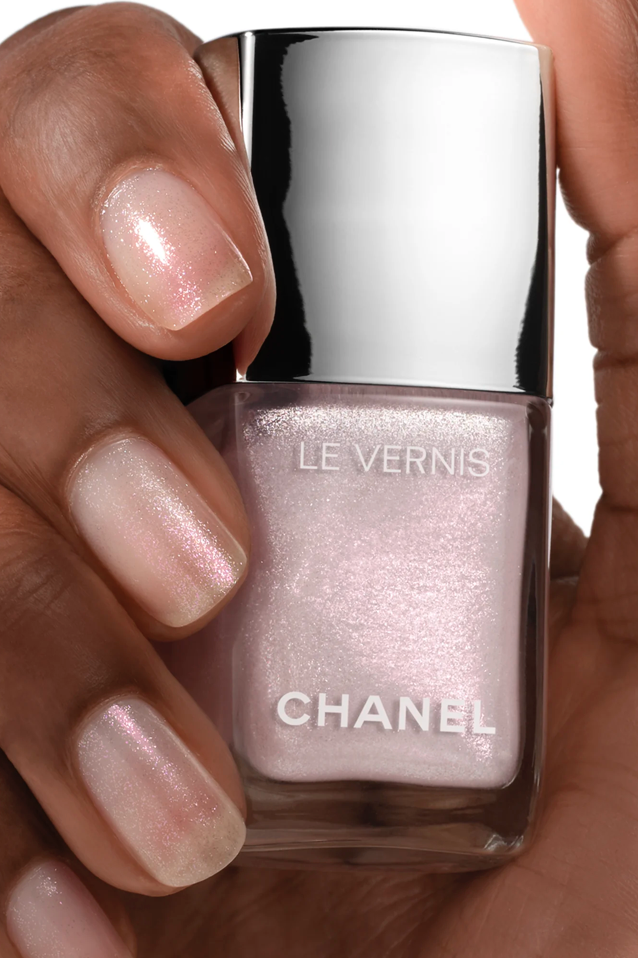 新品 CHANEL LE VERNIS 401 BEACH ICON 限定版 Chanel Le Vernis Nail Colour LIMITED EDITION BEACH ICON 401 NAIL