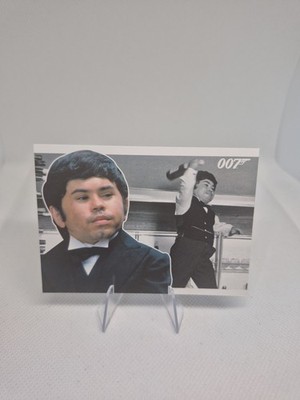 James Bond 007 Heroes & Villains 2010 #36 Man With The Golden Gun Nick Nack A1