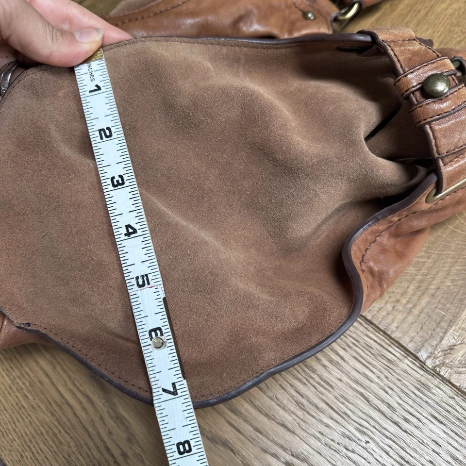 Bolso Hobo de Colección Perlina Cuero Marrón y Gamuza - Usado - Estilo Clásico Foto 3 de 4