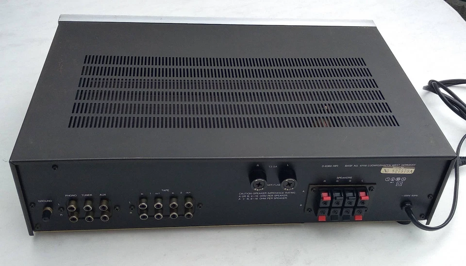 BASF D-6360 HiFi Vollverstärker Stereo Integrated DC Amplifier 2 x 90W - Bild 3 von 4