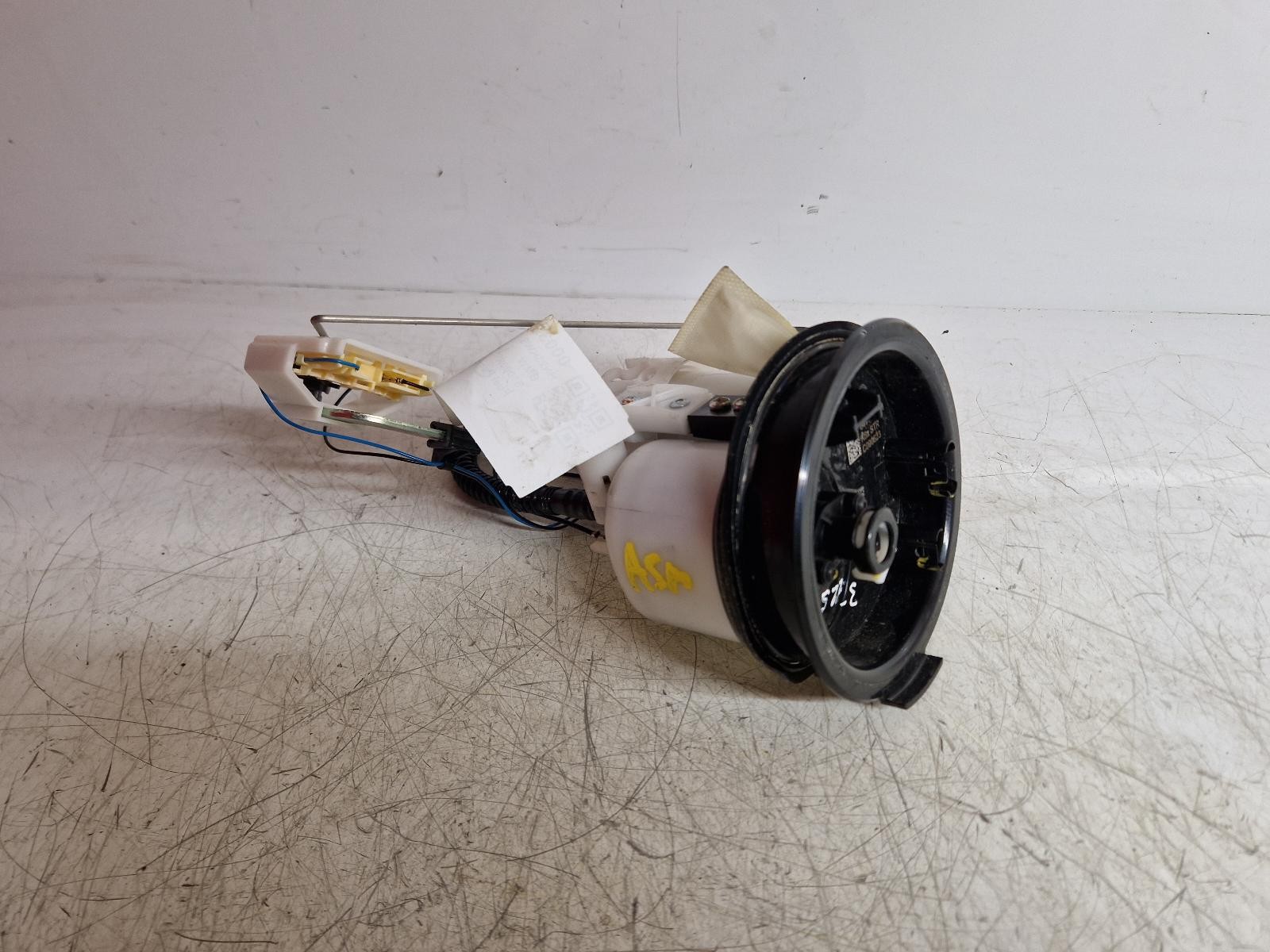 BMW M 1000 R 2023 FUEL PUMP 