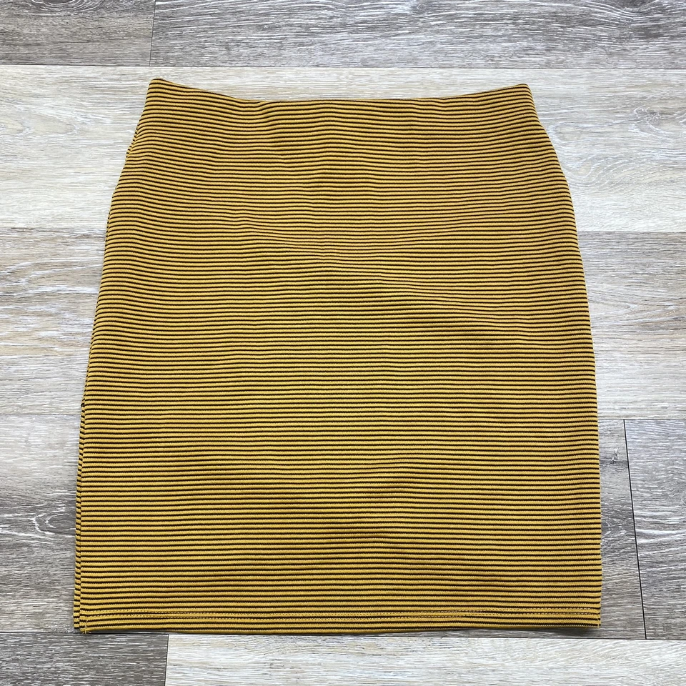 FOREVER 21 Elastic Waist Gold Striped Knitted Pencil Skirt Women's Size Small - Image 4 of 4