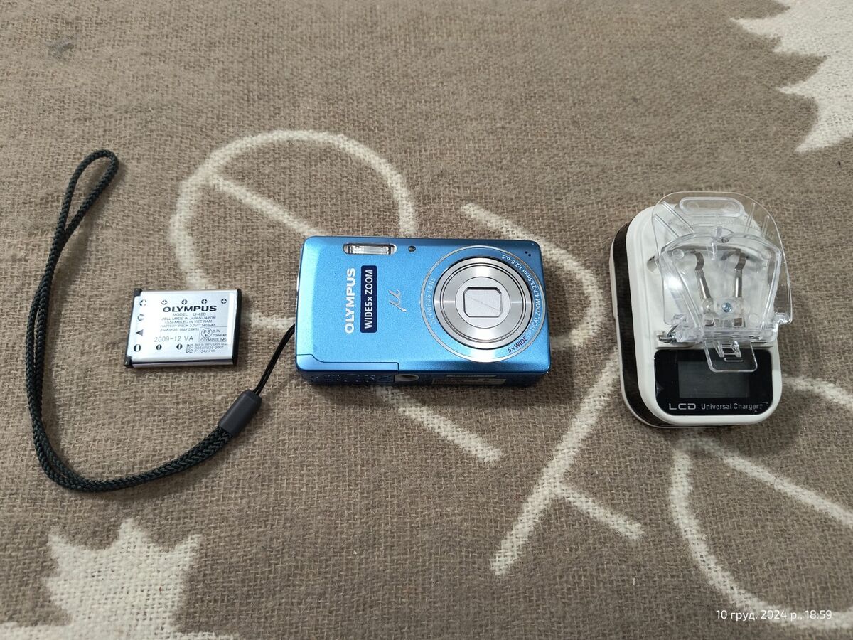 Olympus Stylus 5010 µ Mju 5010 14.0MP Digital Camera - Blue Olympus Stylus 5010 µ Mju 5010 14.0MP Digital Camera - Blue