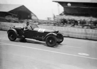 Alfa Romeo 8C On The Circuit Of 24 Hours Of Le Mans In 1933 Old Photo