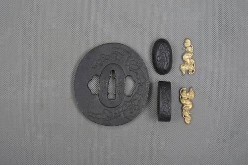 Matte Black Iron Tsuba Menuki Fuchi Kashira Set for Japanese Sword Maintance - Picture 50 of 61