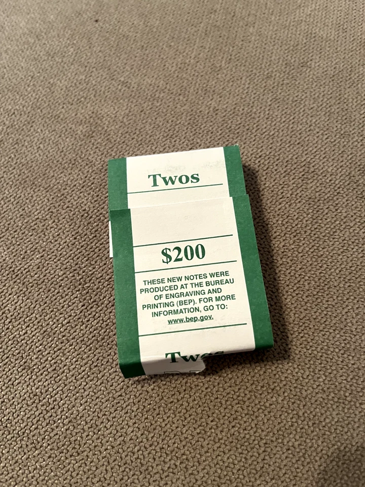 Lot of 7 RARE Crisp Two Dollar Bill Uncirculated Sequential Serial # $2 Bill - Image 4 of 4