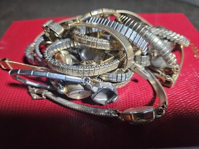 Zodiac Seiko Wakmann  Waltham Carvelle  Bulova Ladies  Wristwatch Watch 21 Pcs