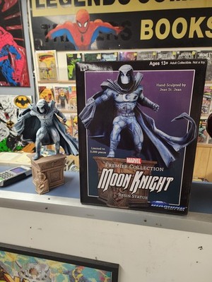 Marvel Premiere Collection Moon Knight Resin Statue. Mint