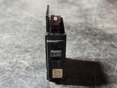 ITE BQ120 20 Amp, 1 Pole, 120/240 volts Circuit Breaker   Electrical