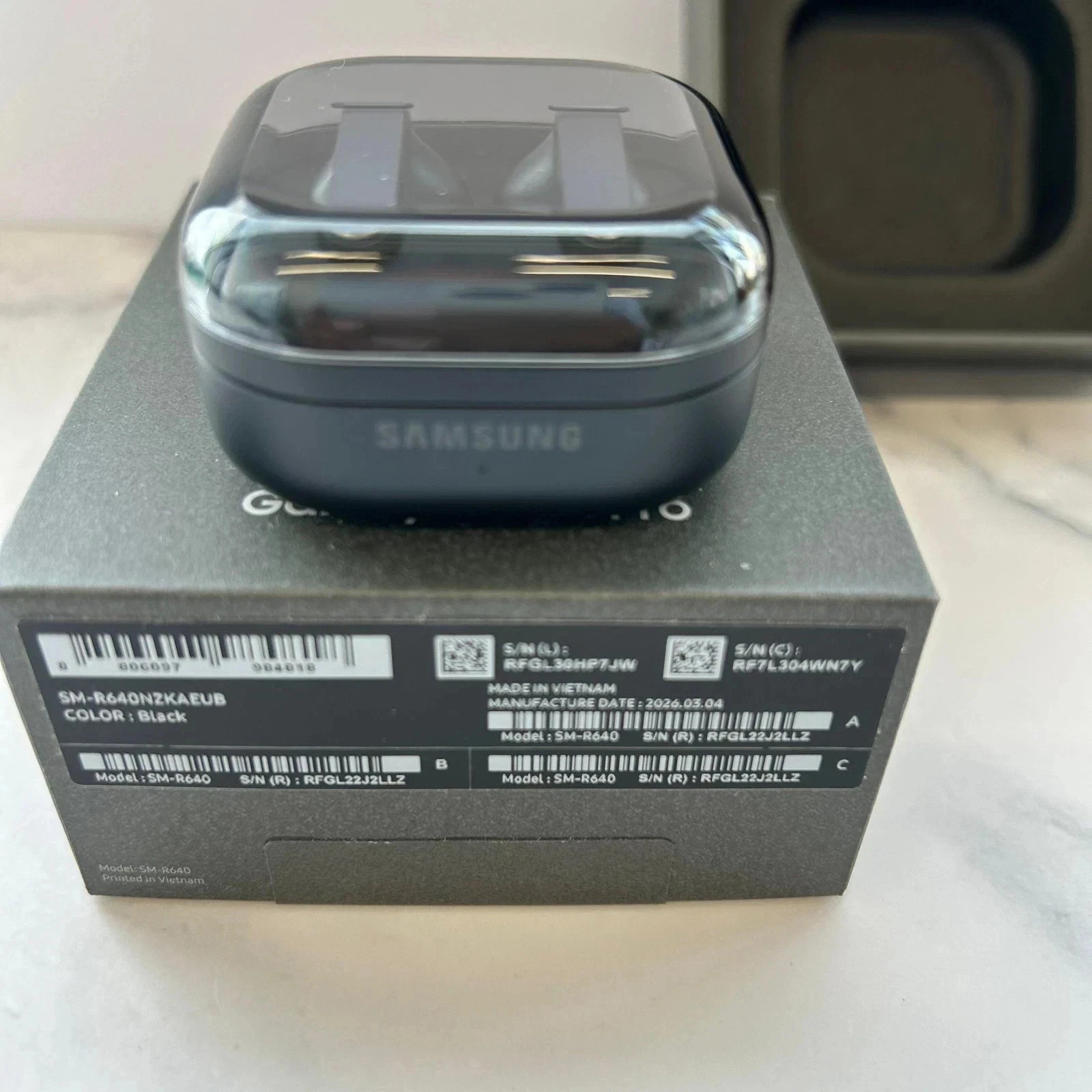Samsung Galaxy Buds 4 Pro Wireless Earbuds ANC Bluetooth Noise Cancelling-Black. alternate view 4