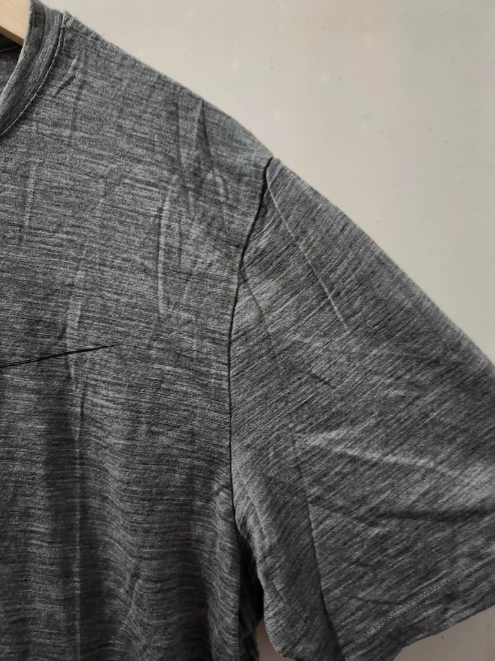 Camisa rompehielos para hombre M manga corta gráfica camiseta mezcla de lana esquí al aire libre elástica Foto 4 de 4