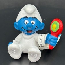 Smurfs 20540 Sitting Baby Smurf Holding Rattle Figure Vtg Schleich PVC Figurine