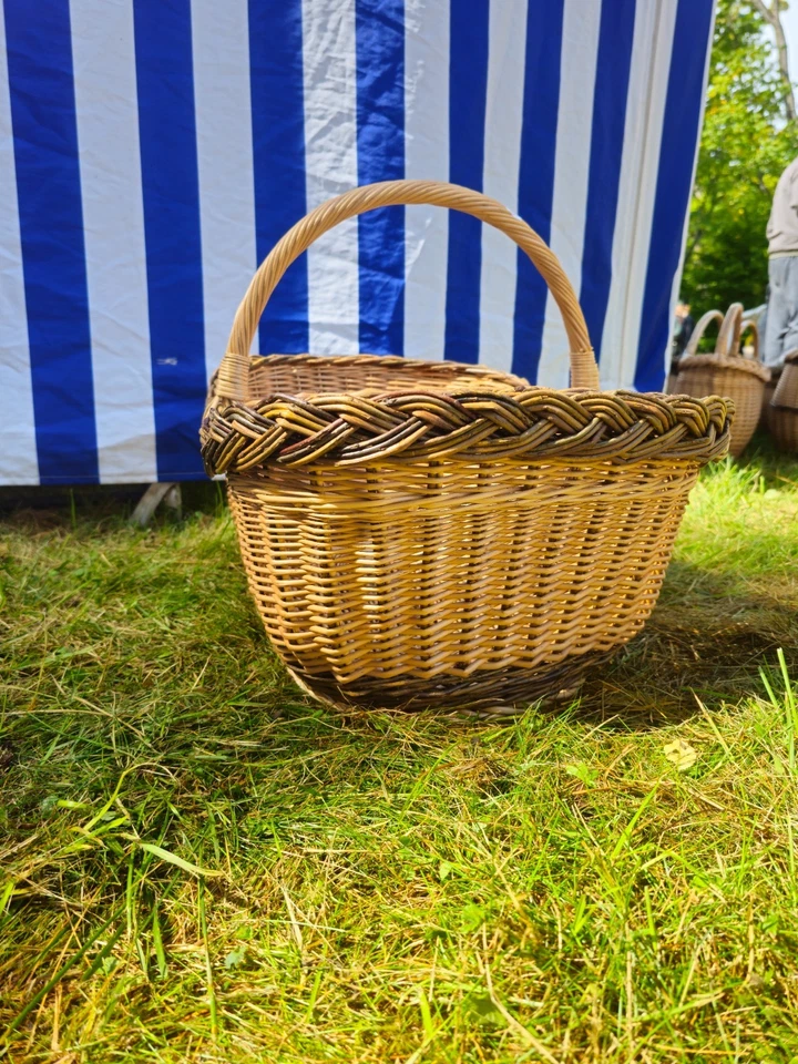 Extra Large Handwoven Wicker Basket: Rustic Harvest & Storage - Image 3 of 4