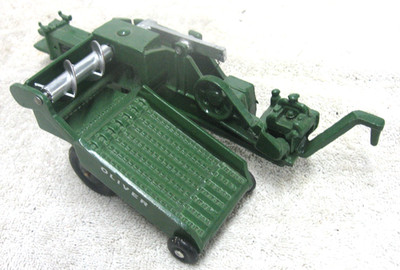 VINTAGE 1950 SLIK 1/16 OLIVER TRACTOR BALER W/ MOTOR FARM TOY