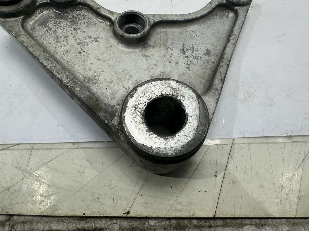 Mount Bracket CALIPER Rear Pivot KAWASAKI Zx 10 (SU1402) | eBay