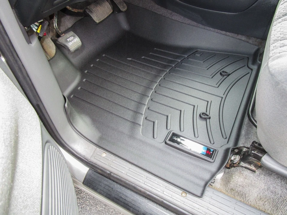 Напольные коврики WeatherTech Floorliner для - Toyota Tundra - 1 ряд - Изображение 2 из 4