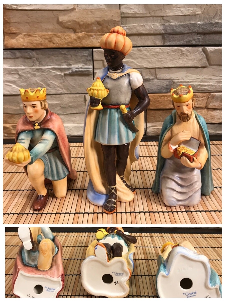 Goebel Hummel Nativity 18-Piece Set #214 plus Crèche Goebel Hummel Nativity 18-Piece Set #214 plus Crèche