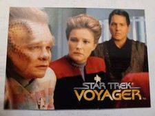 1995 Skybox Star Trek Voyager Series One Card#53 Returning the Favor (C2)