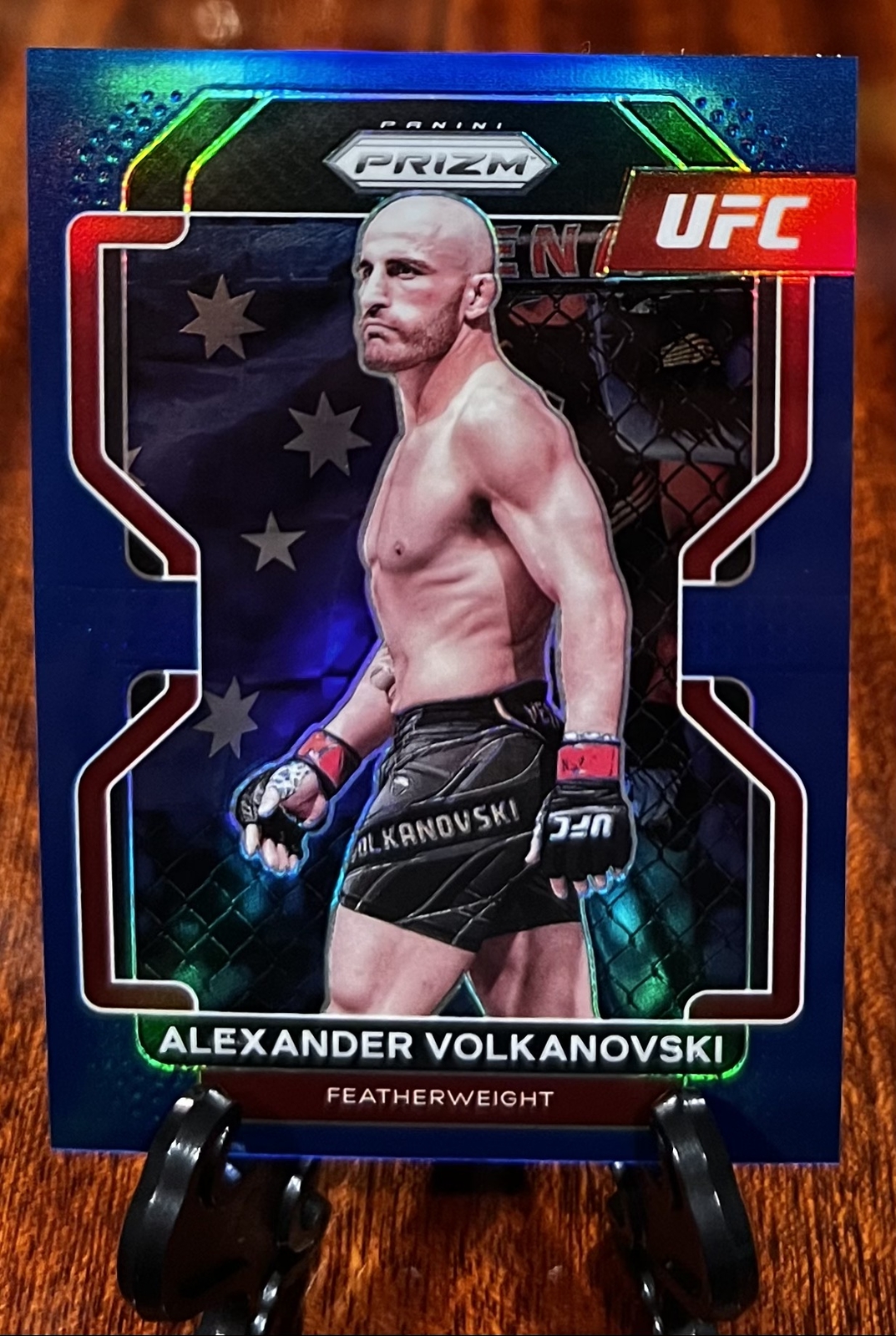 2022 Panini Prizm UFC Blue Prizm/199 #147 Alexander Volkanovski