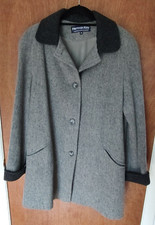 Herman Kay size 10 vintage light gray wool coat with contrasting trim